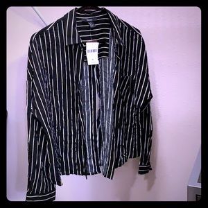 Long Sleeve Shirt w/ a Back Split